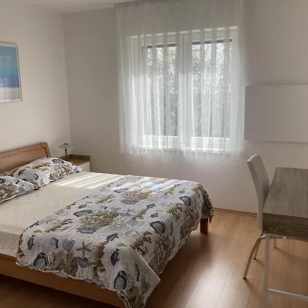 Valens Apartment *