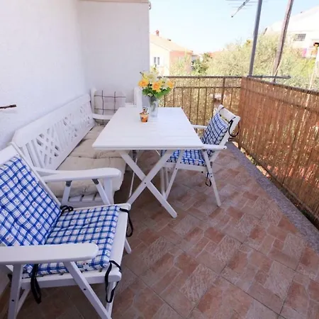 Valens Apartman *